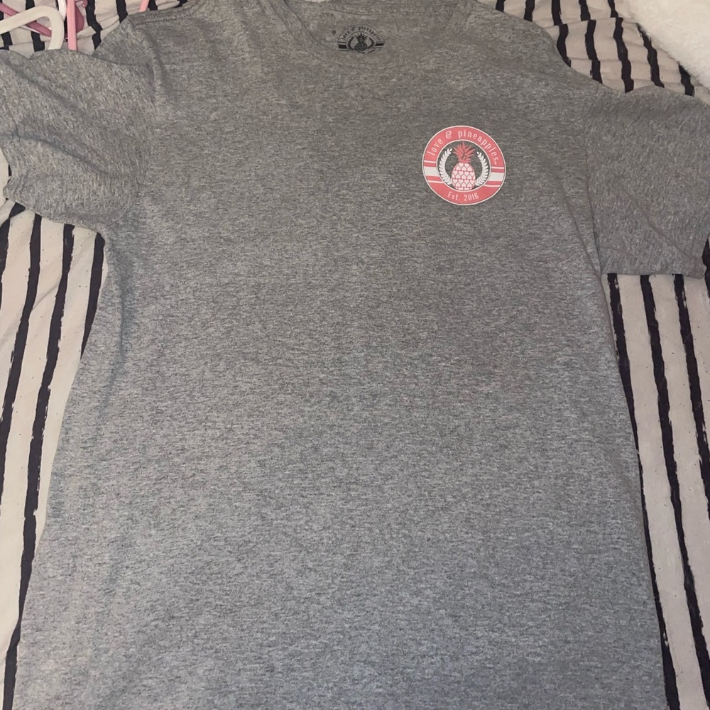 grey women’s t-shirt